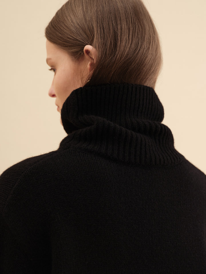 Bella merino and cashmere turtleneck sweater (black)