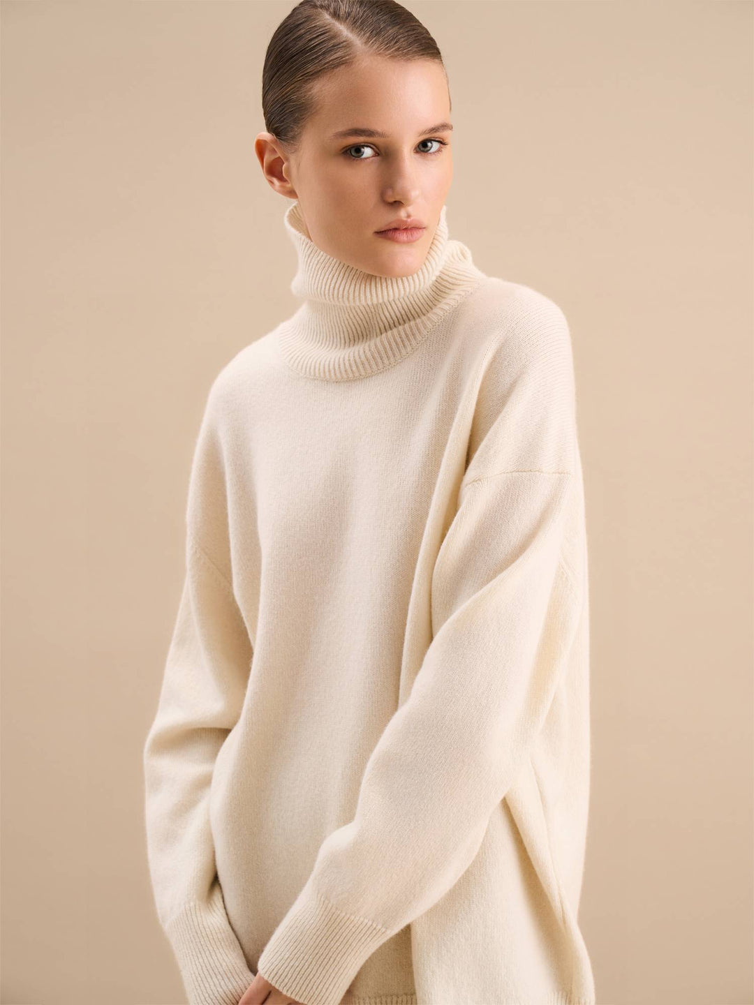 Joy merino and cashmere turtleneck sweater (milk)