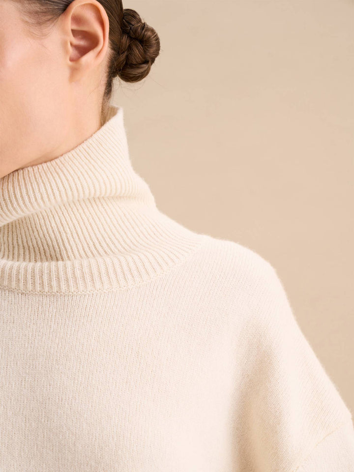 Joy merino and cashmere turtleneck sweater (milk)