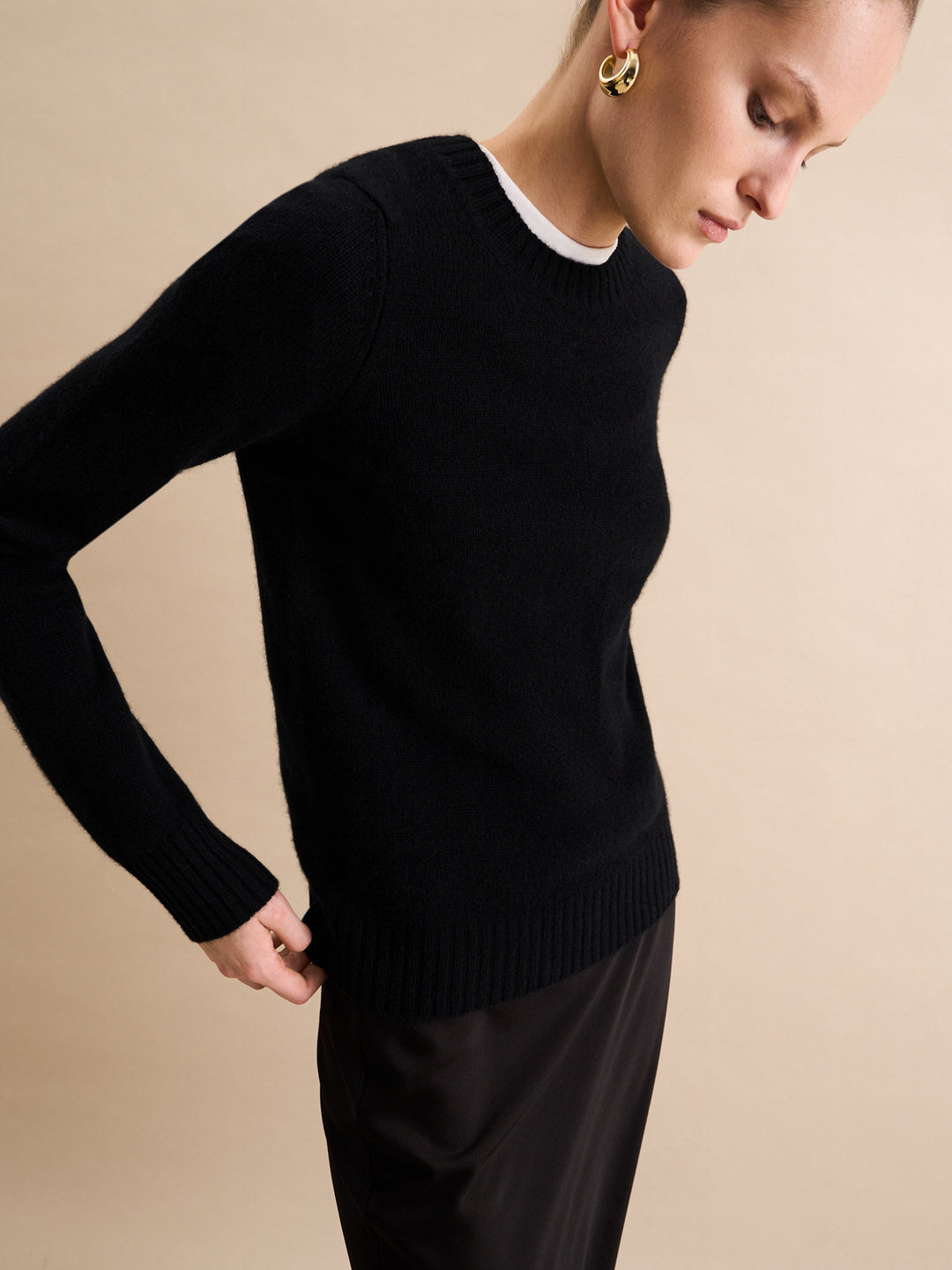 Beyond 100% cashmere sweater (black)