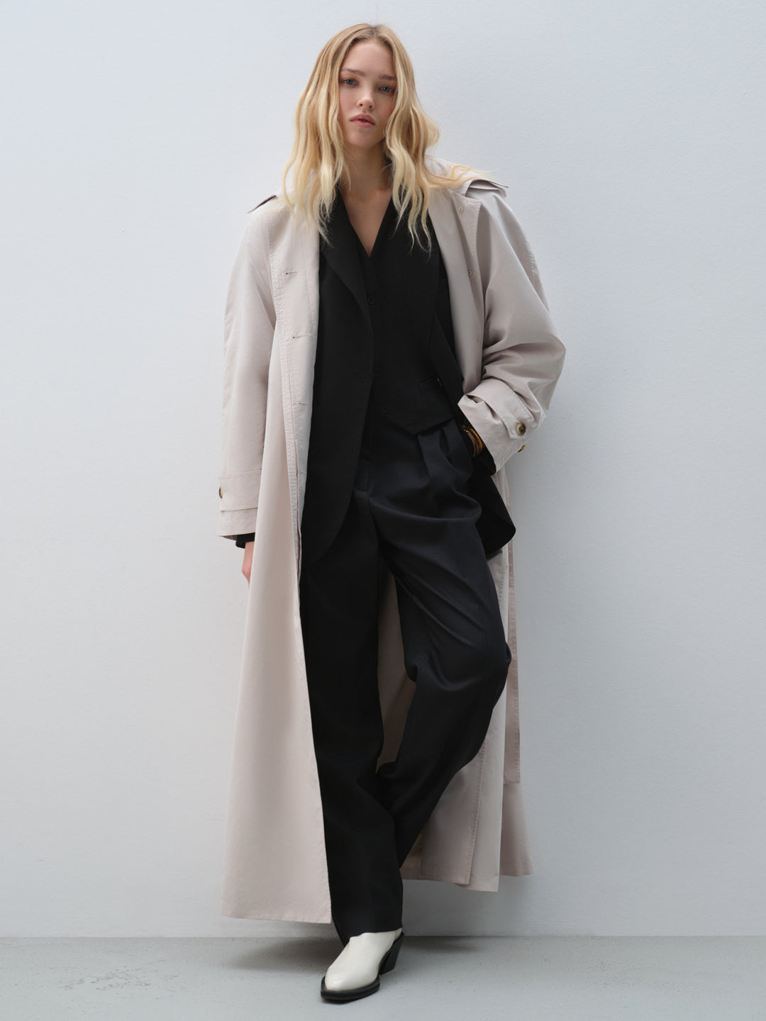 raincoat - women - outerwear - trench coat - beige - water-resistant