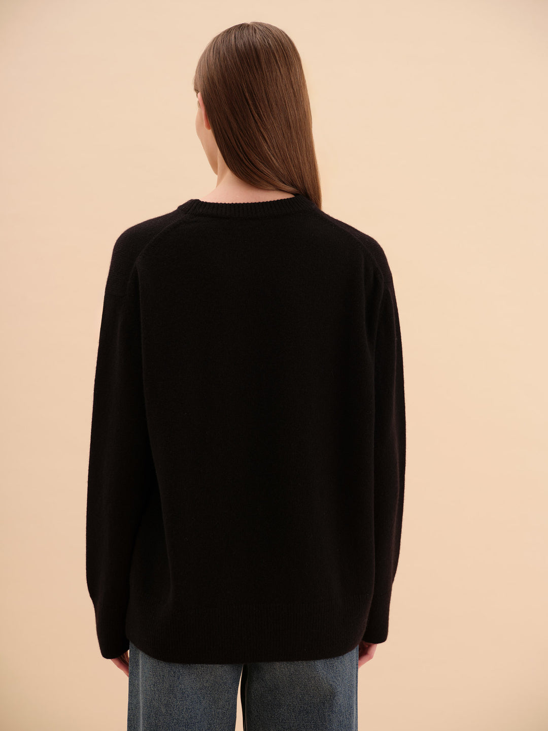 Cura Italian Cashmere and Wool Sweater (black)