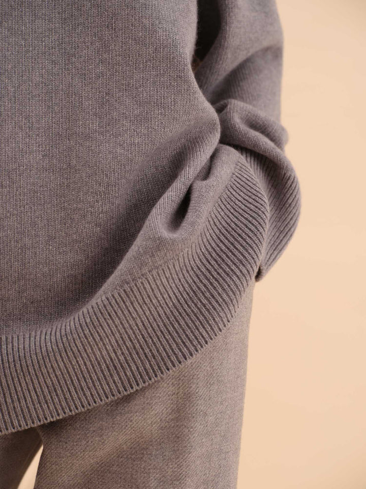 Weekend Italian Wool, Cashmere and Viscose Sweater (Grey)