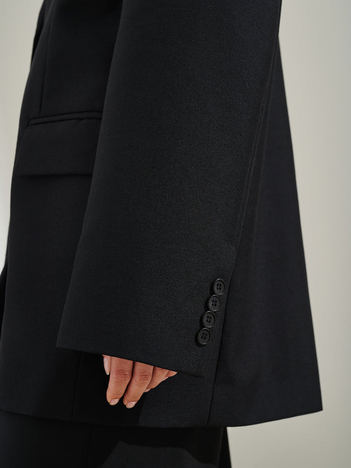 Sharp-witted 100% wool blazer (black)