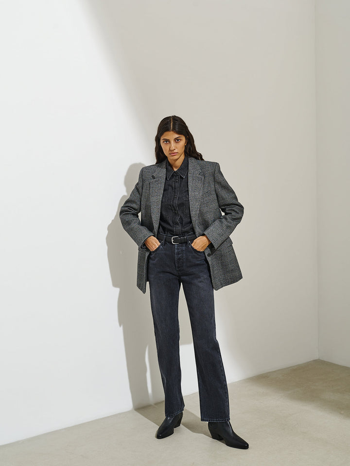 women - blazer- straight silhouette- pockets - buttons -wool - grey