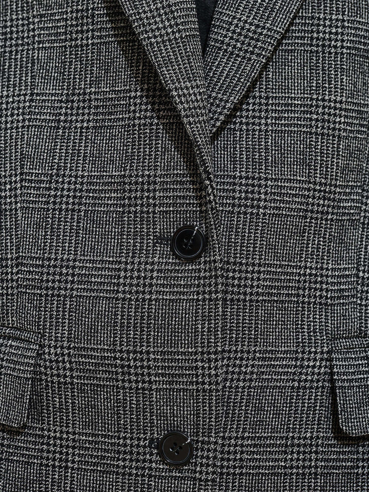 women - blazer- straight silhouette- pockets - buttons -wool - grey